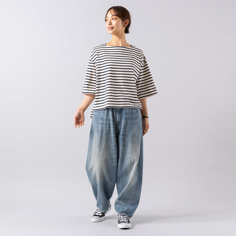 モデル身長165cm,MANONのBOAT NECK BORDER TEE|DiuのAlerce|MATOWのTsuki 朧月 -おぼろづき- / スクエア シルバー レザー ノワール,https://market.e-begin.jp/products/mks_mnn0855s_lala|https://market.e-begin.jp/products/cil_diu0801s_lala|https://market.e-begin.jp/products/bey_mtw0358s_lala