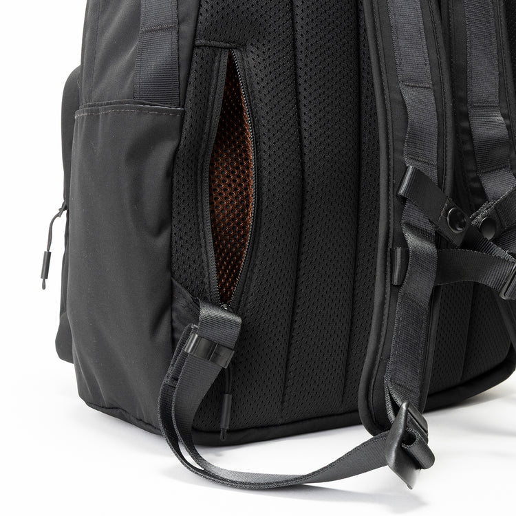 PLUG | プラグ　mojojojo × PLUG × BOYNA  デイパック