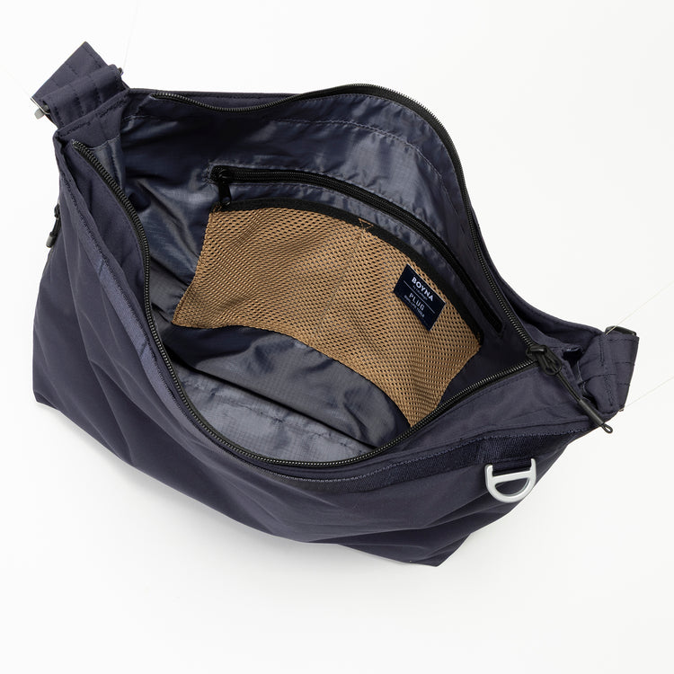 PLUG | プラグ　mojojojo × PLUG × BOYNA  ニュースペーパーバッグ