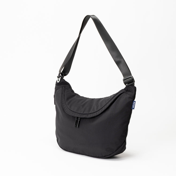 PLUG | プラグ　mojojojo × PLUG × BOYNA ラウンドショルダー(M)