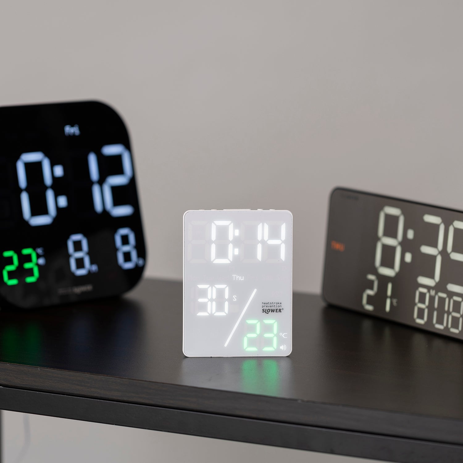 SLOWER | スロウワー LED THERMO ALERT CLOCK Azul