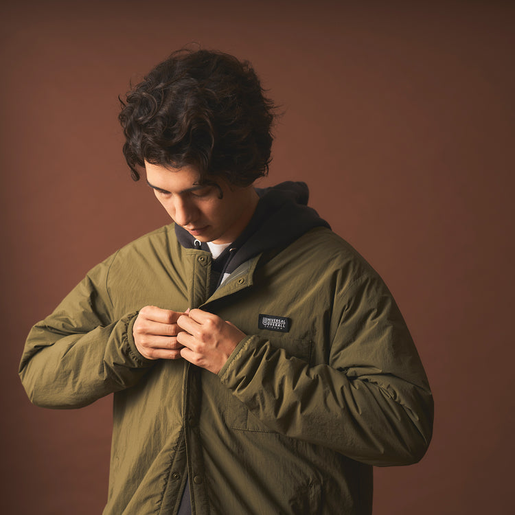 モデル身長185cm (Lサイズ着用)