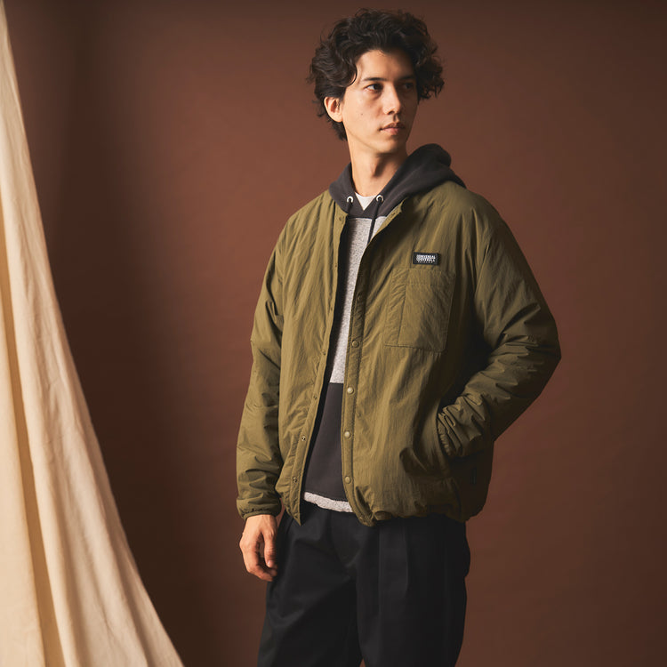 モデル身長185cm (Lサイズ着用)