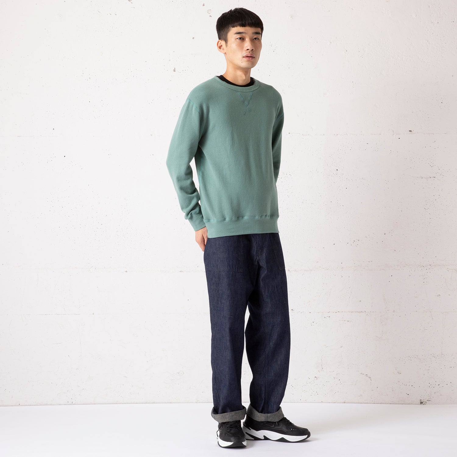 atlast sweat shirt スウェット 40 18A4906.jpg?v=1751435763&width