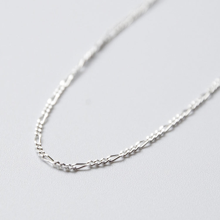 Taaii | ターイ　SILVER FIGARO CHAIN SHORT NECKLACE
