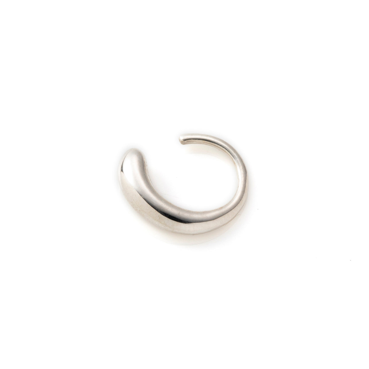 Taaii | ターイ SILVER EAR CUFF